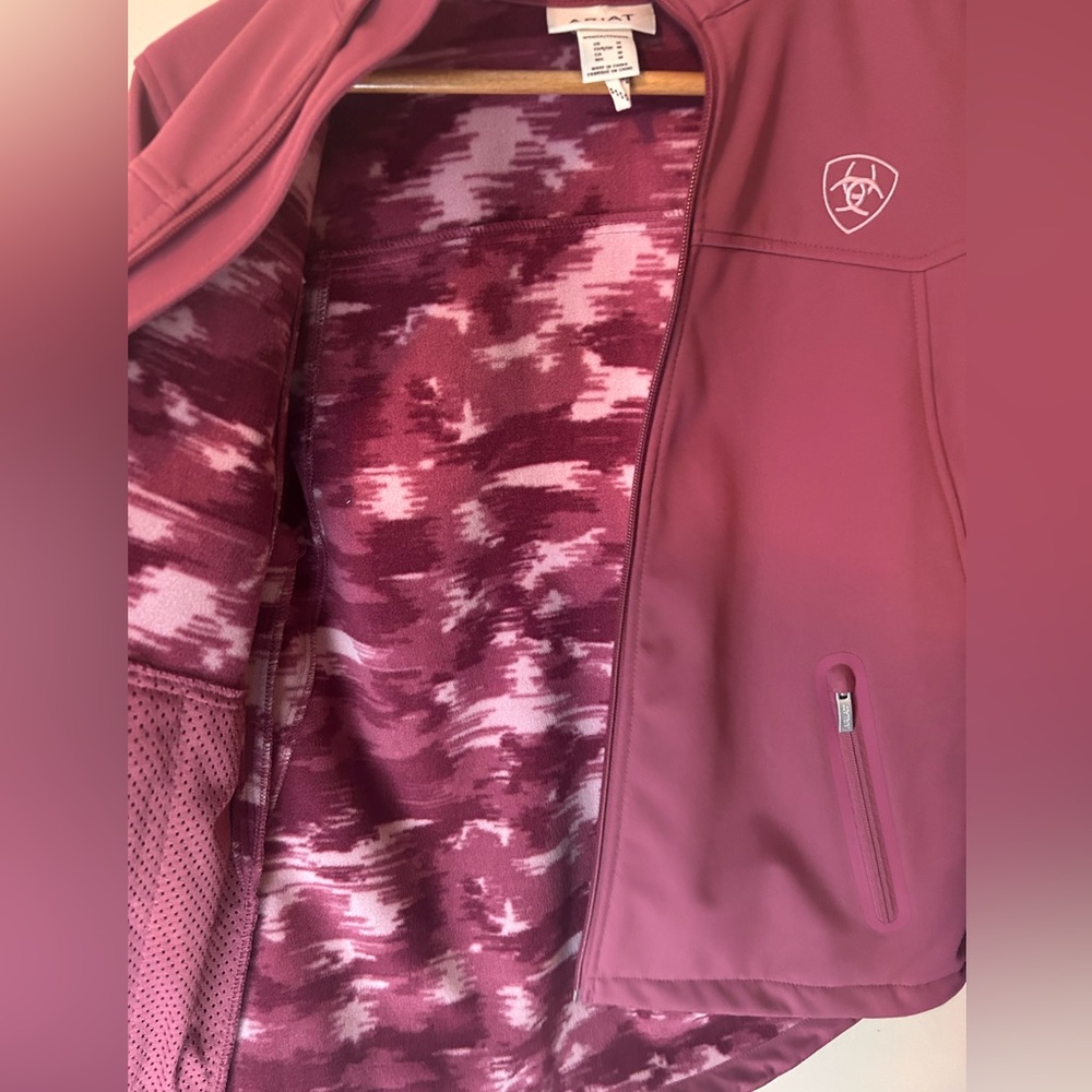 NWT Ariat Team Softshell Jacket, Color Rose Size M Western Cowgirl - Picture 9 of 15